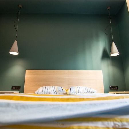 Old City Cosy Apartment Bukares Bagian luar foto