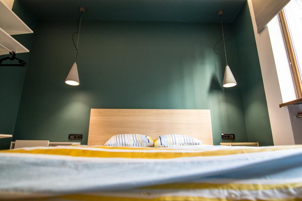 Old City Cosy Apartment Bukares Bagian luar foto