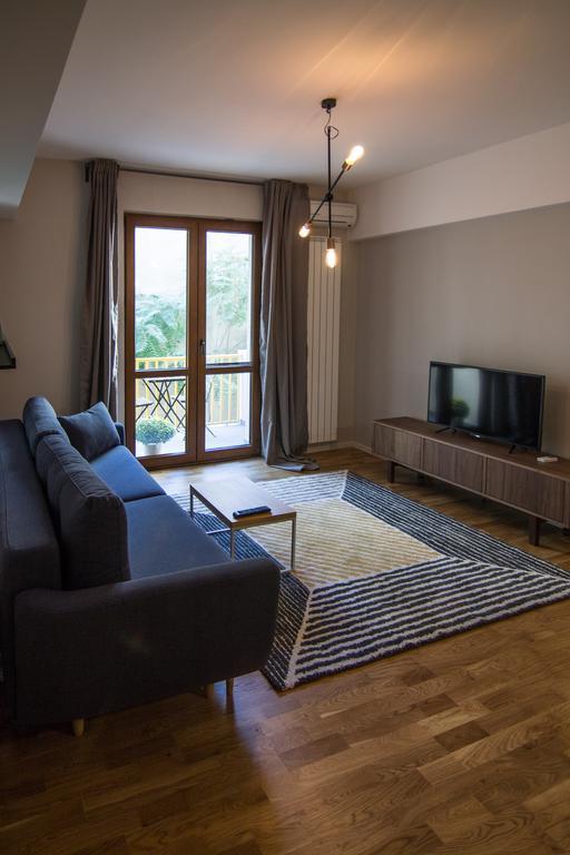 Old City Cosy Apartment Bukares Bagian luar foto
