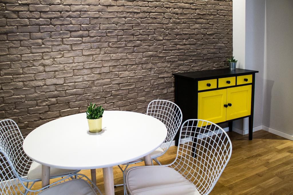 Old City Cosy Apartment Bukares Bagian luar foto